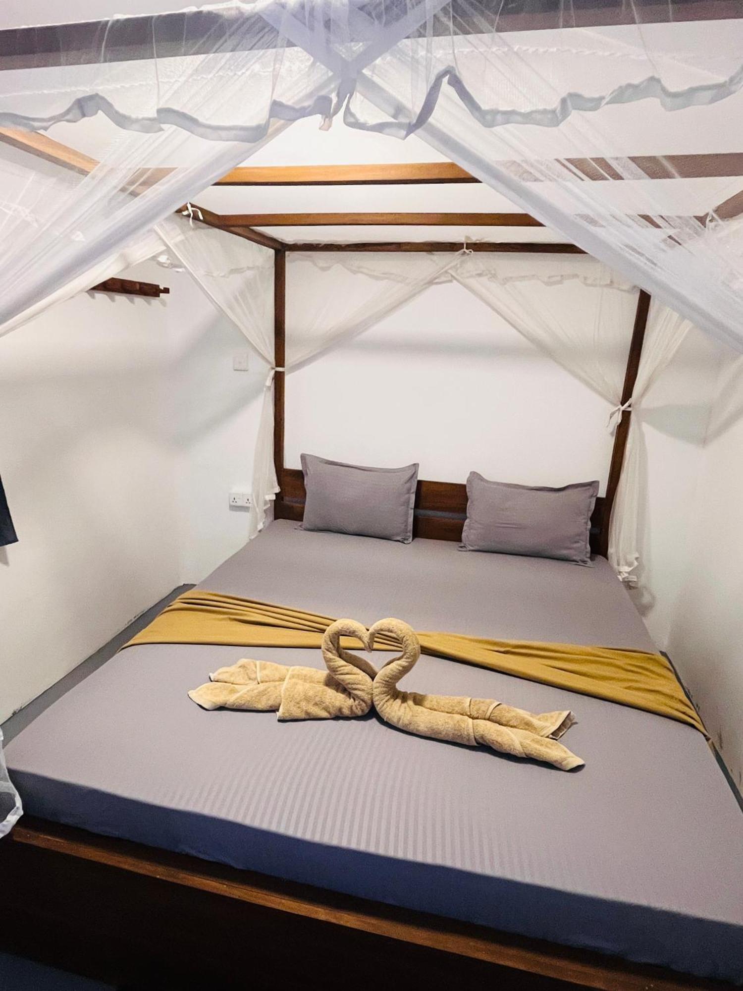 Avalon Apartment Weligama Bagian luar foto