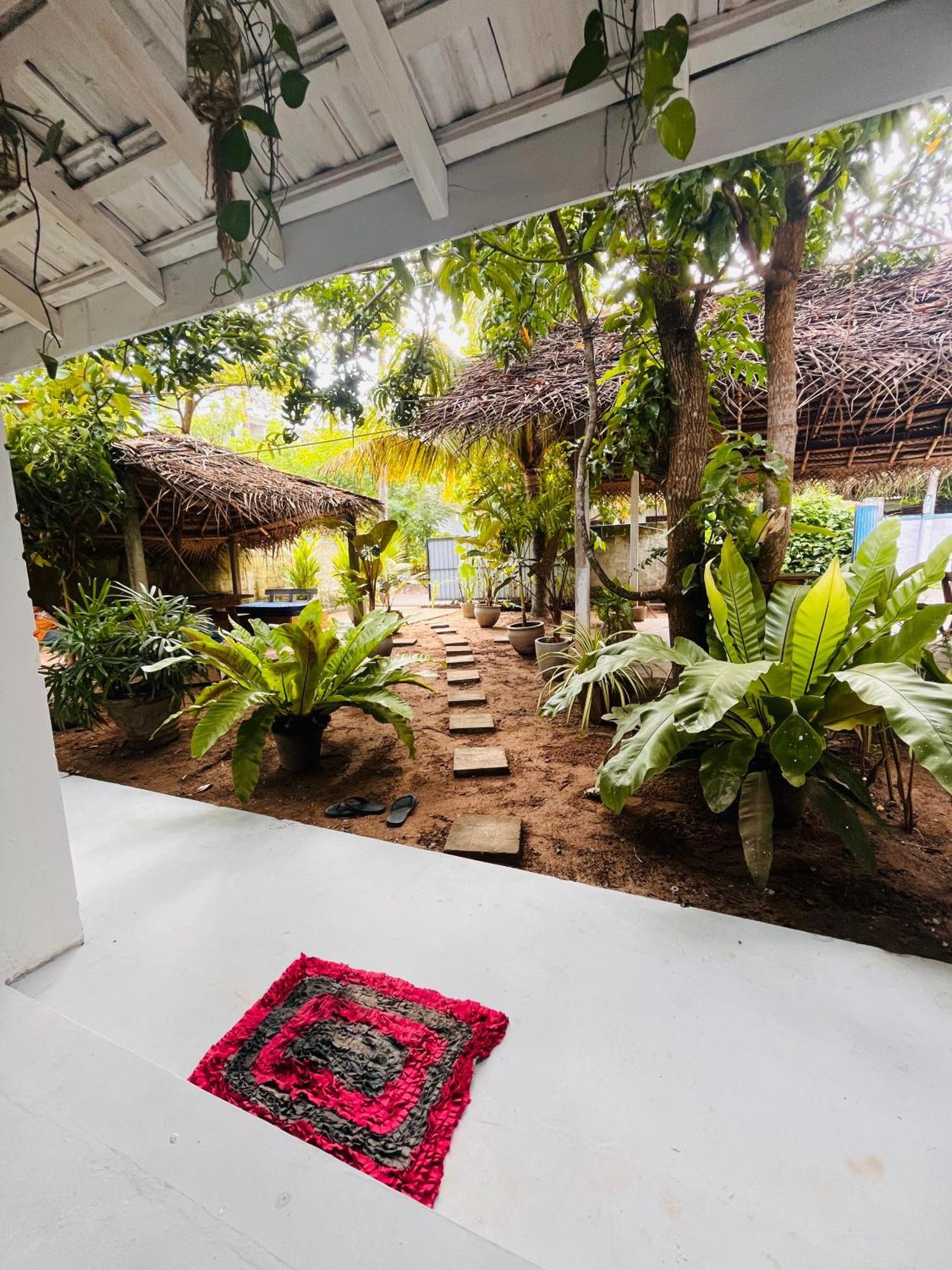 Avalon Apartment Weligama Bagian luar foto