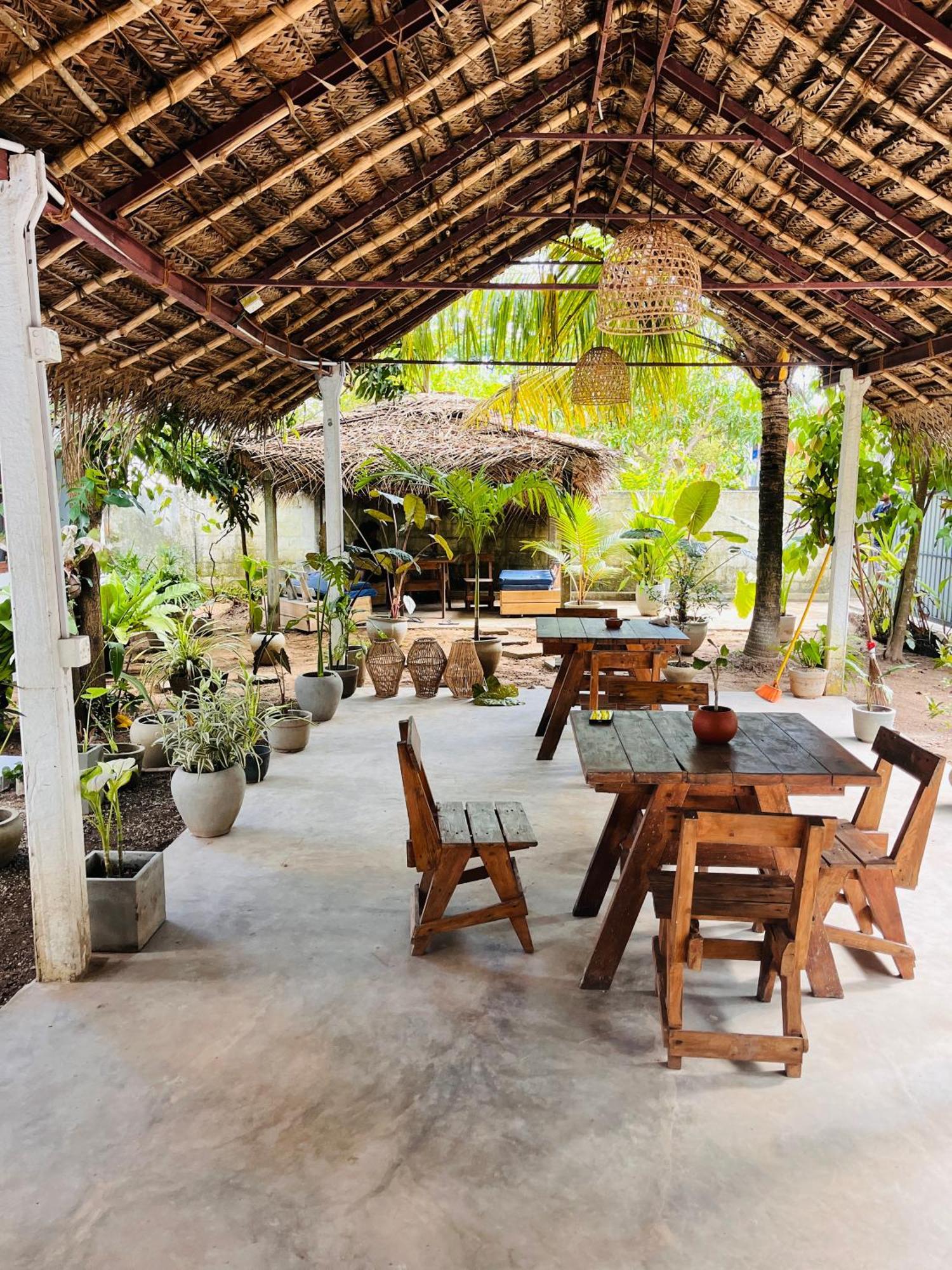 Avalon Apartment Weligama Bagian luar foto