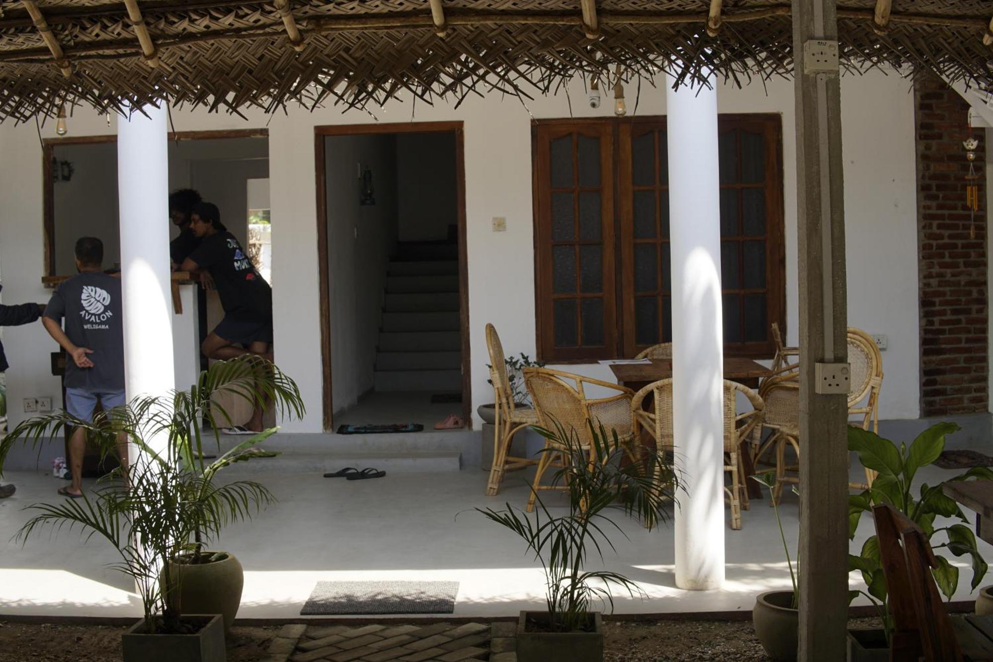 Avalon Apartment Weligama Bagian luar foto