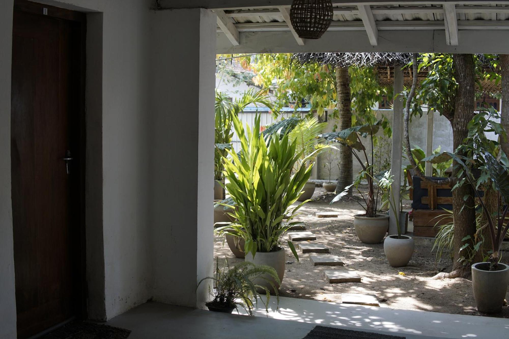Avalon Apartment Weligama Bagian luar foto